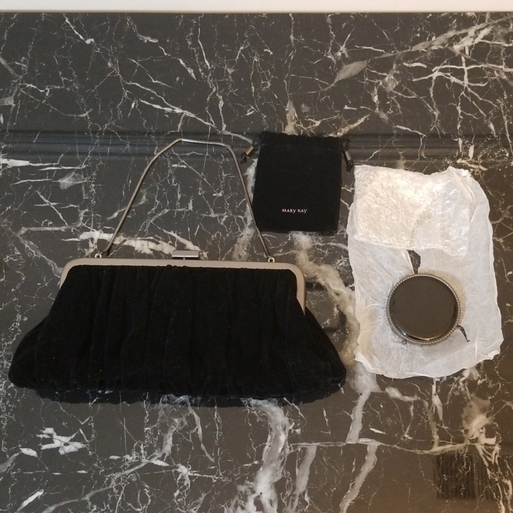 *Mary Kay* NWOT vintage clutch & compact mirror
